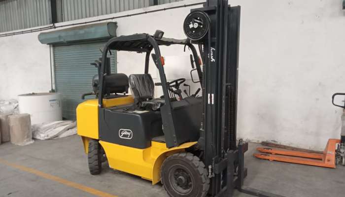 used GX Series 3Ton Price used godrej forklift in 1724218130.webp